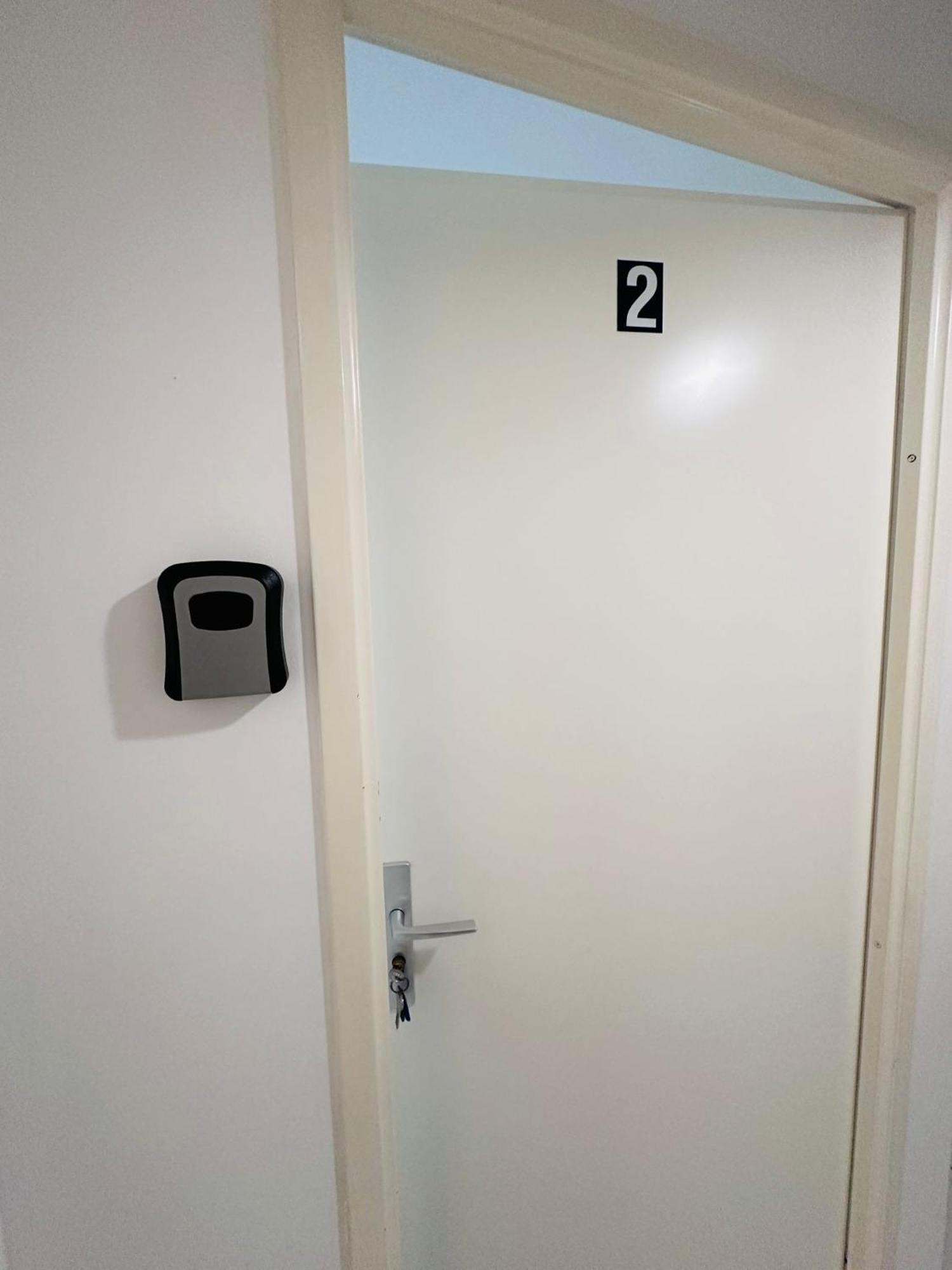 Sri-Indo Bobigny Paris Apartment Exterior photo